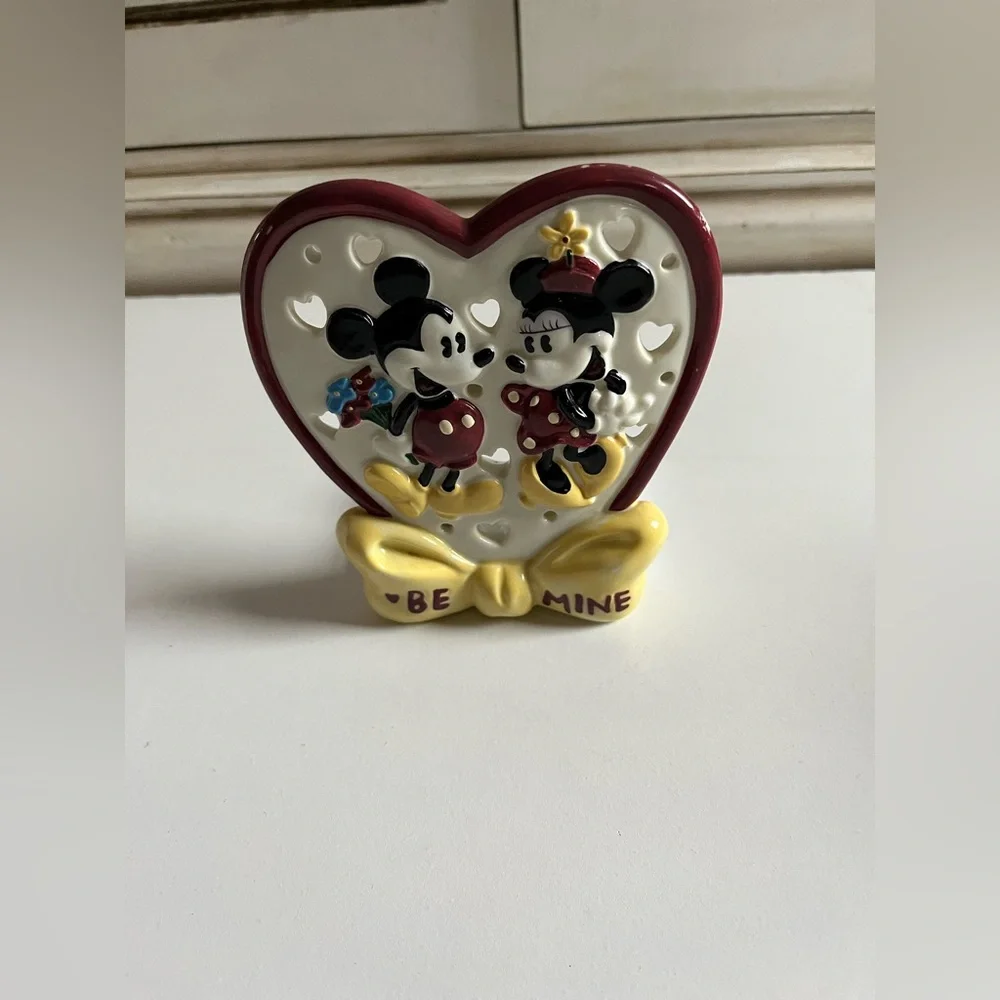vintage Disney Mickey & Minnie “Be Mine